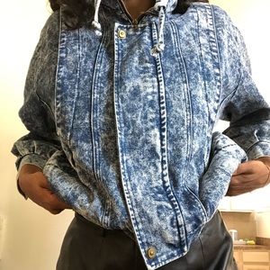 🍑🍑🍑 VINTAGE Acid Wash Jean Jacket